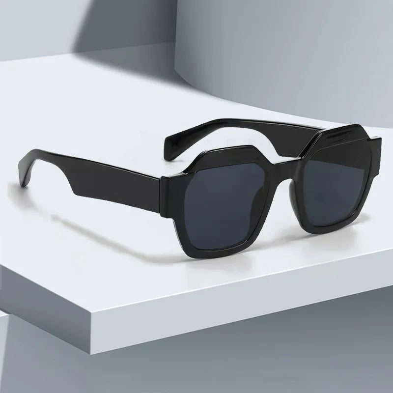 2025 New In Luxury Vintage Cat Eyt Sunglasses Women 2025 Fashion V Shape Designer Sun Glasses Female Eyewear UV400 Gift for Girl