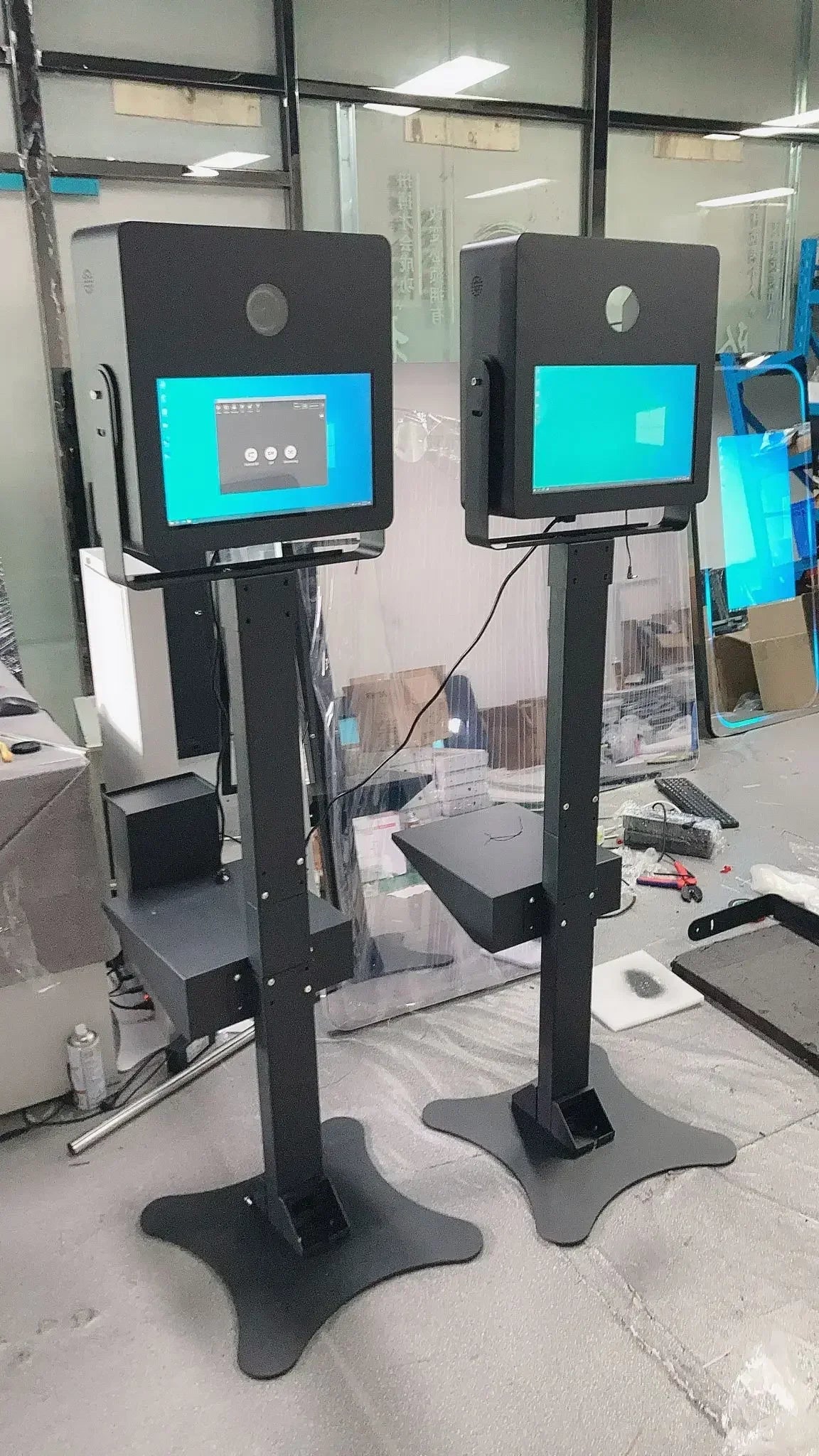2025 Newest 15.6 Inch Touch Screen Magic Mirror DSLR Photo Booth Machine Selfie Camera Protable for Wedding Party Events - Kimlud