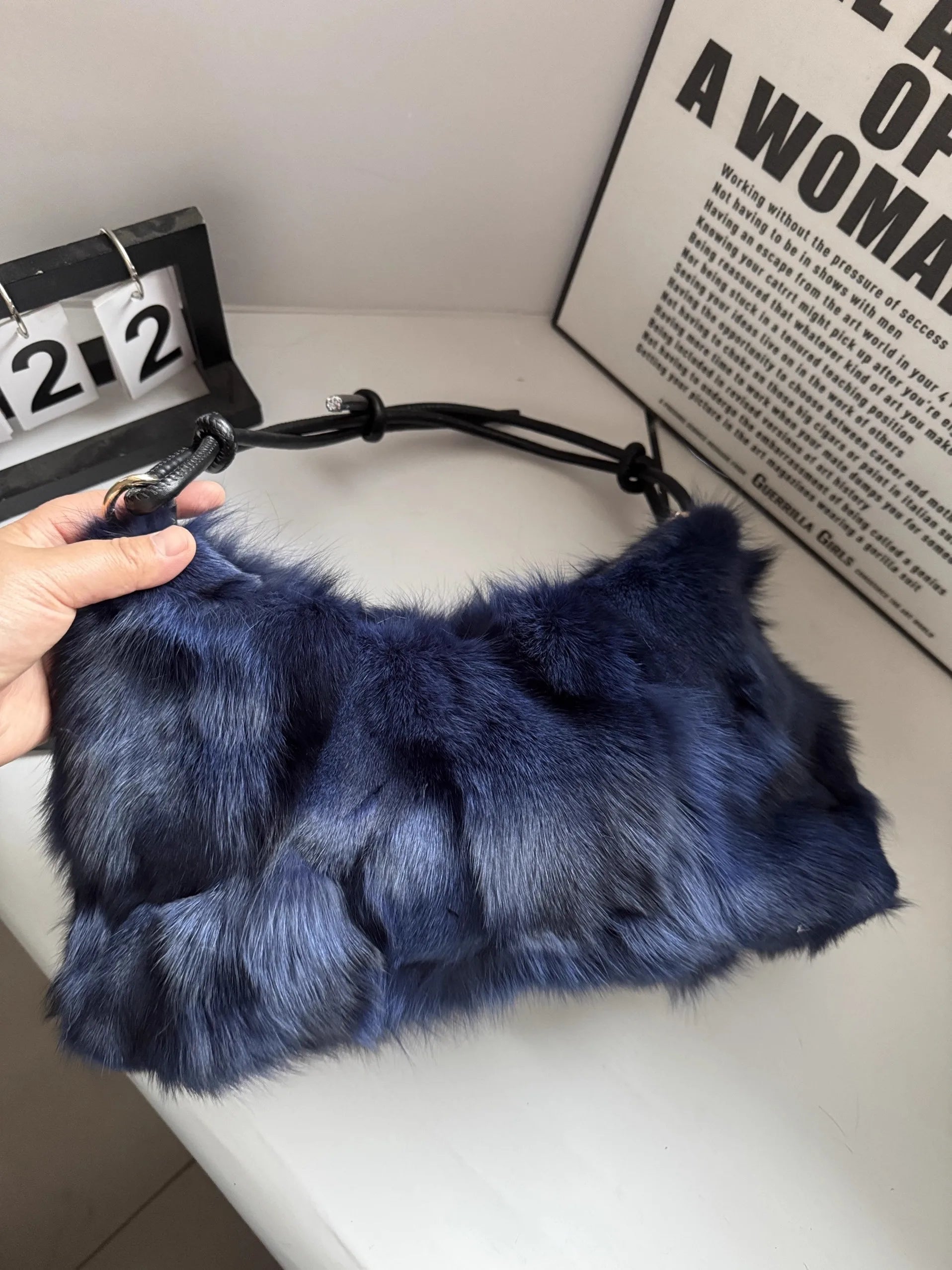 Winter Fox Fur Bag Women's Bag Fashion Handbag Ladies Bags Purses Women Shoulder Bag Real Silver Fox Fur Messenger Bags