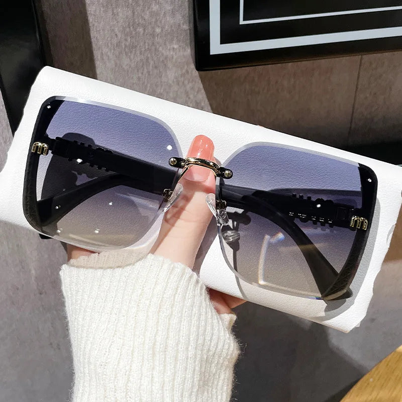 Designer Glasses Trimmed Sunglasses Half Frame High Quality Retro Sunglasses For Women with Glitter Oversized Eyewear...