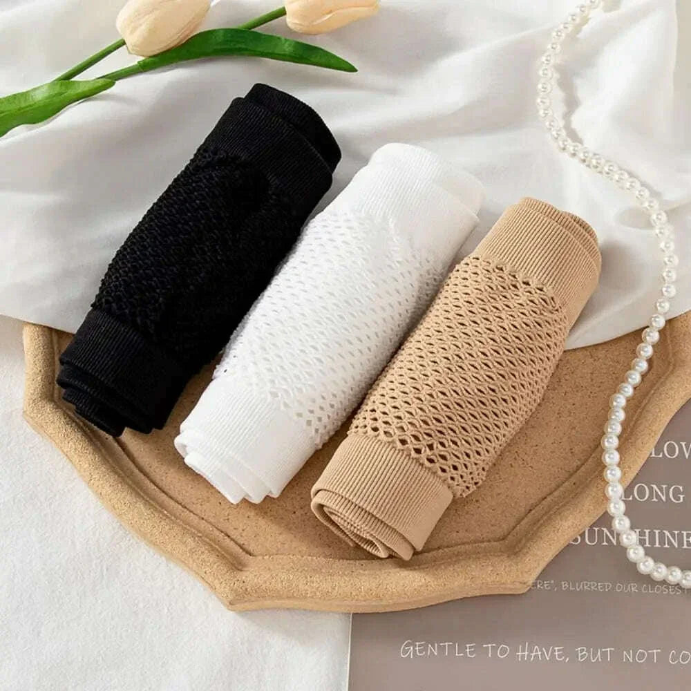 Women’s Strapless Seamless Tube Top Bra Anti-Slip Wireless Bandeau for Summer Outfit