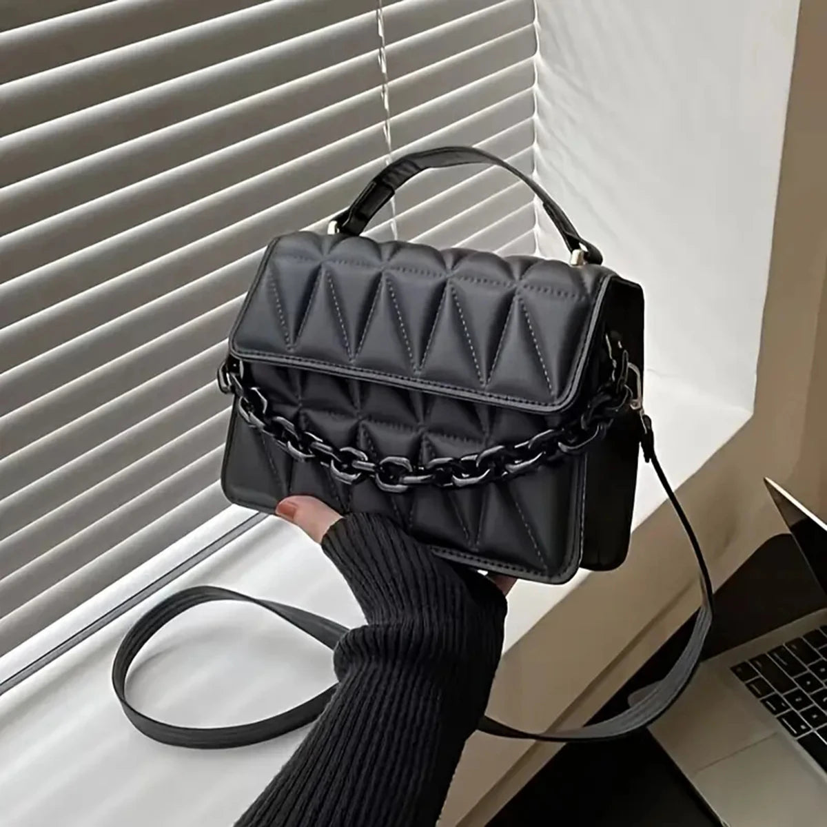 Diamond chain handbag women's fashion retro embossed small square bag women's single shoulder crossbody bag a bag