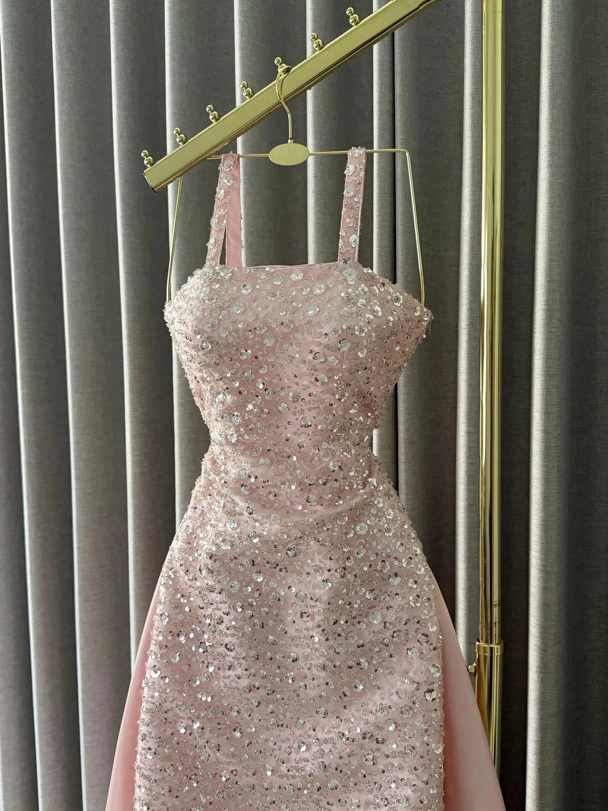 Ofherown Spaghetti Strap Pink Sequins Beaded Evening Dress Satin Train Long Prom Gown Wedding Party Formal Dress