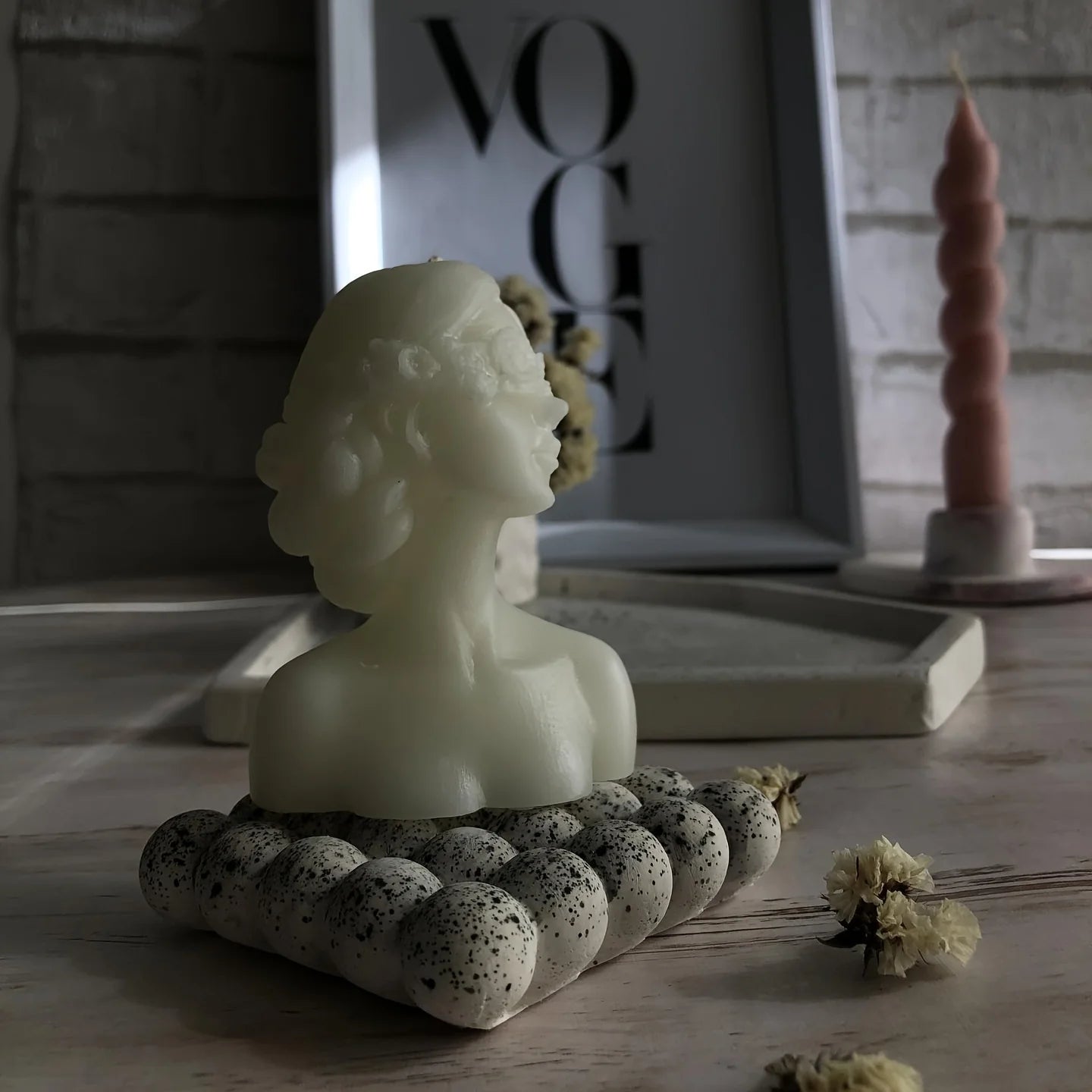 3D Candle Silicone Mold Closed Eye Girl Cover Eyes Girl Mold DIY Plaster Statue Mold Aromatherapy Candle Lamp Candlesticks