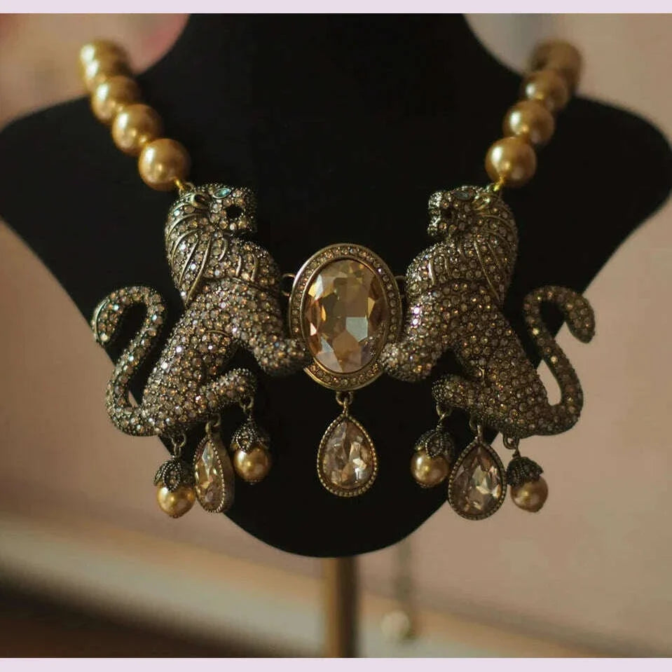 Europe and the United States Retro Jewelry Vintage Delicate Lion Necklace Exaggerated Party Gift Tassel Necklace Hd