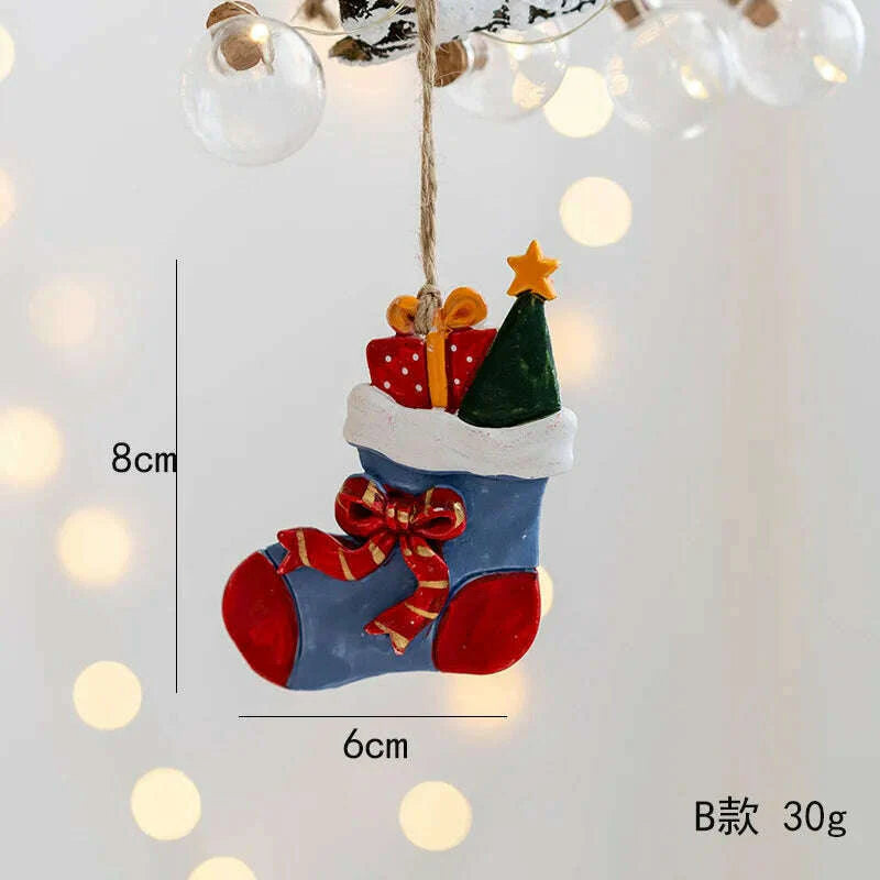 Christmas Decoration Crafts Small Resin Pendant Cute Horse Reindeer Pattern Design Xmas Tree Pendant Christmas Tree Decorations