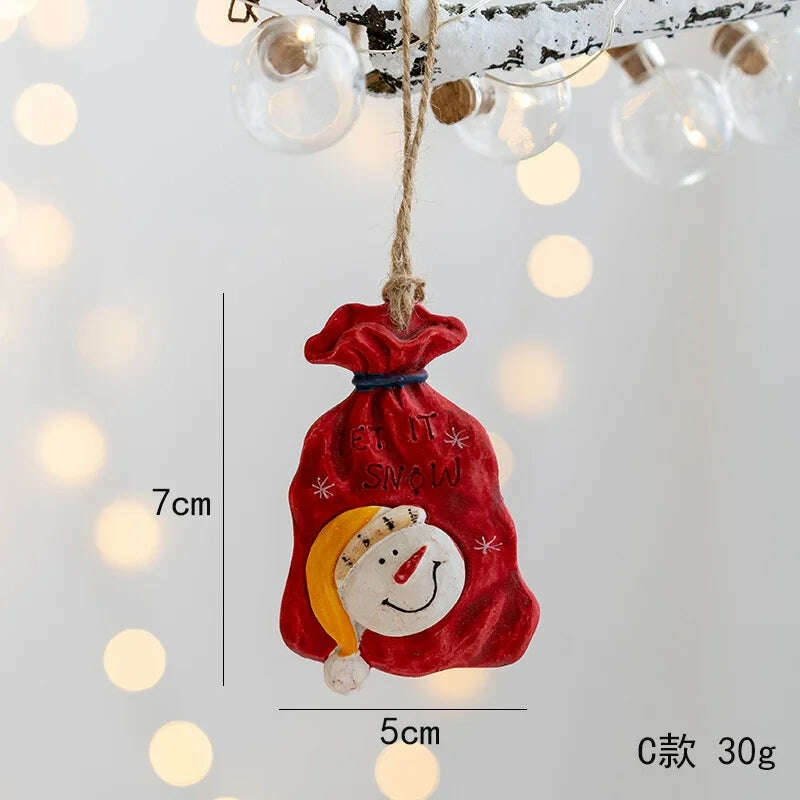 Christmas Decoration Crafts Small Resin Pendant Cute Horse Reindeer Pattern Design Xmas Tree Pendant Christmas Tree Decorations