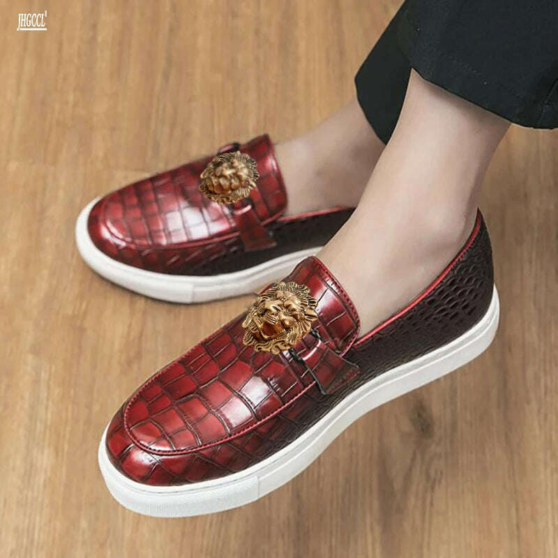 New stone print sneakers crocodile print men's casual shoes cover feet fringe board shoes English flat slip-on lazy loafers A1