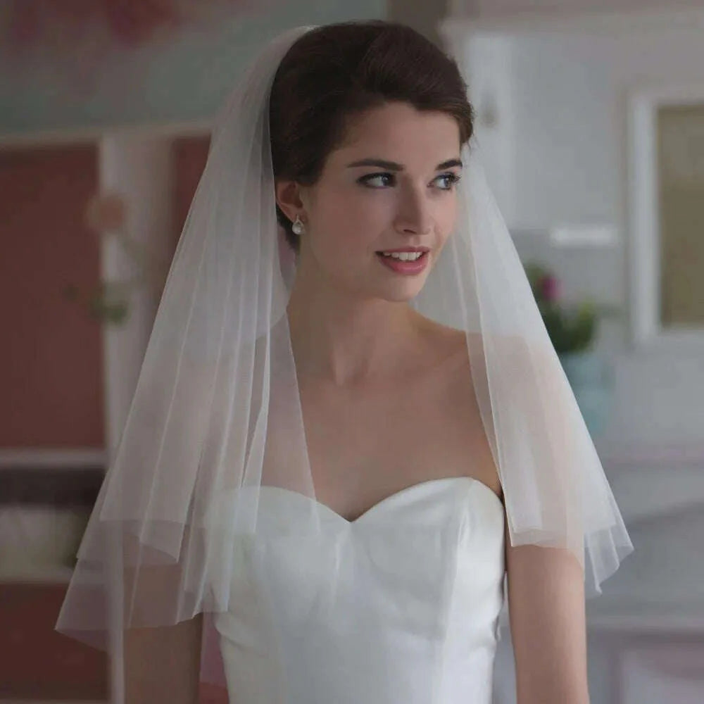 Wedding Simple Tulle White Ivory Two Layers Bridal Veils Ribbon Edge Cheap Bride Accessories 75cm Short Women Veil With Comb