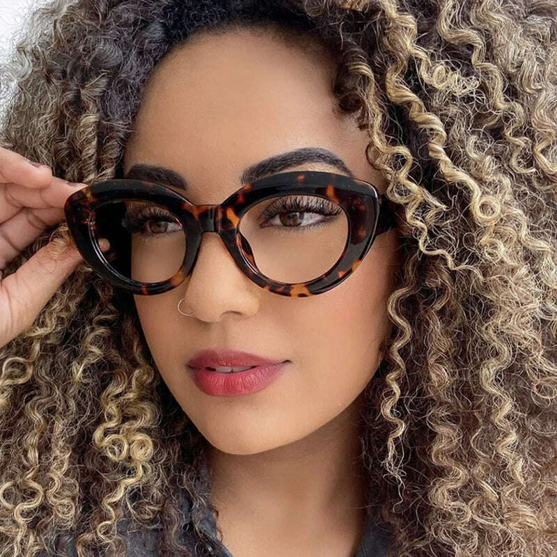2022 New Fashion Sexy Cat Eye Glasses Women Vintage Stripe Frame Optical Anti-blue Eyeglasses Female Leopard Oculos Spectacles