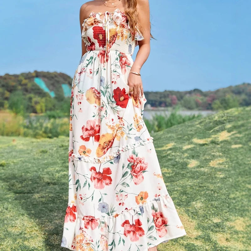 The New Summer Sexy Sleeveless Halter Print Dress Is a Versatile and Fashionable Professional Outfit
