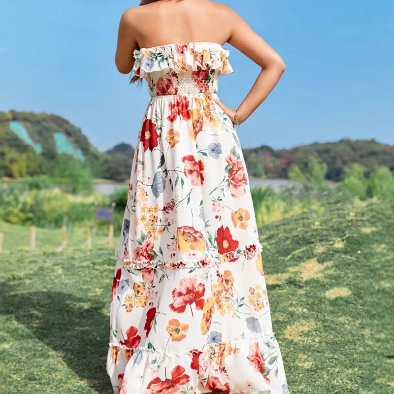 The New Summer Sexy Sleeveless Halter Print Dress Is a Versatile and Fashionable Professional Outfit