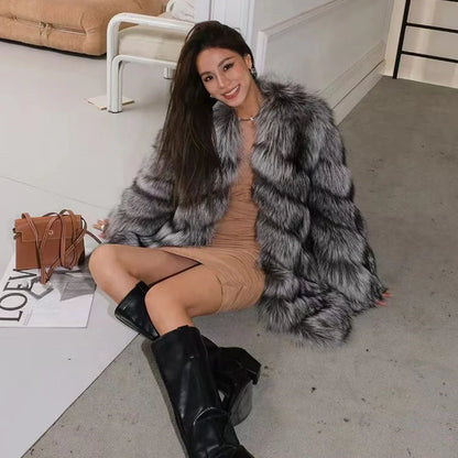 2025 Winter New Fashion High Quality Midi V Collar Silver Fox Fur Grass Coat for Women