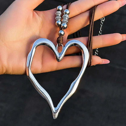 Simple Rope Chains with Big Hollowed Out Heart Pendant Necklace for Women Exaggerated Large Accessories on Neck Fashion Jewelry