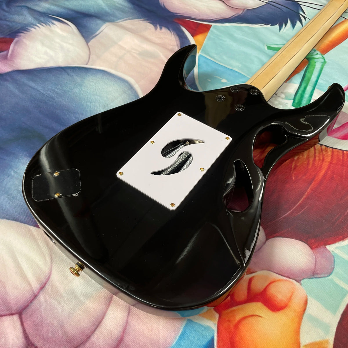 Classic Black Electric Guitar, Rosewood Fingerboard with Abalone Shell Pattern, Double Tremolo Vibrato (Hsh) Pickup |...