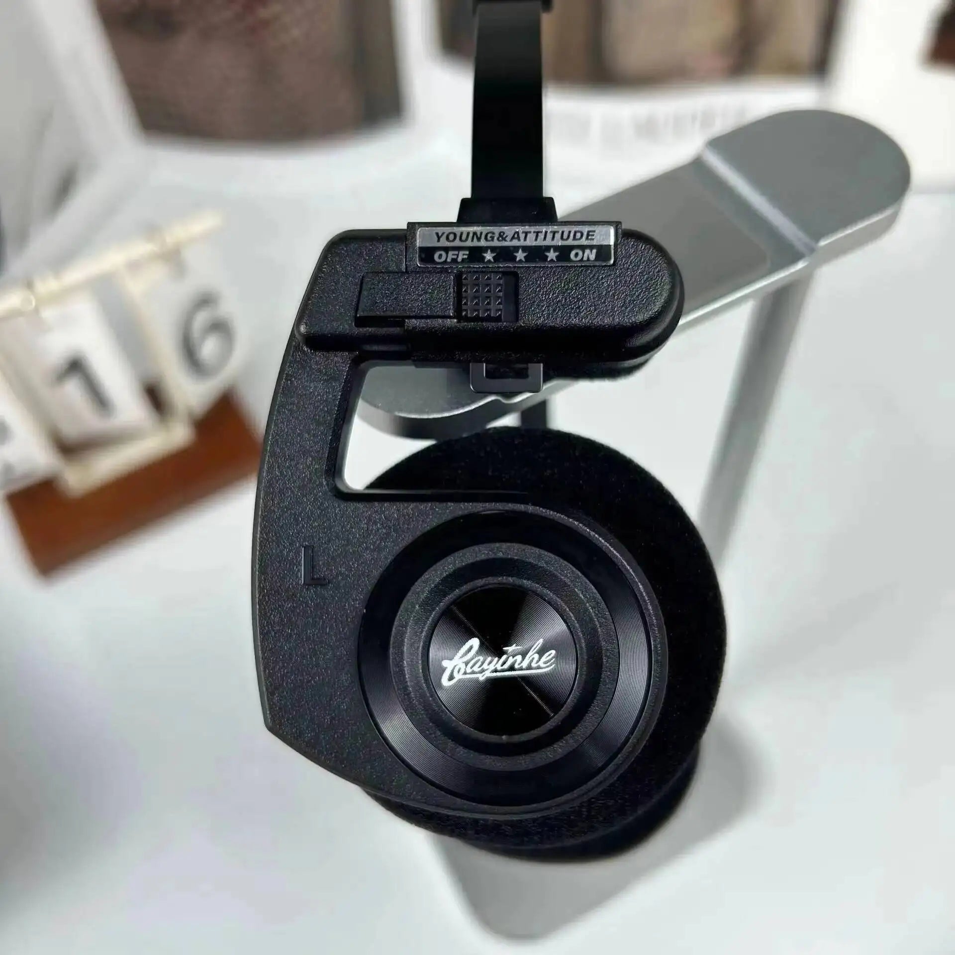 Foldable Portable Retro Style Wireless Headphones Bluetooth 5.3 HIFI Stereo Noise Reduction Long Battery Life Over-ear Earphones