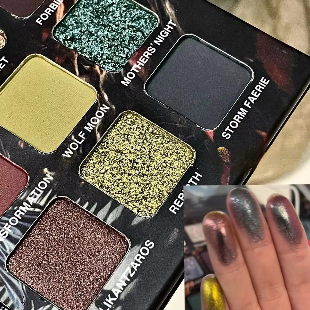 Purple Chameleon 15 Color Eyeshadow Palette Shimmer Glitter Matte Metallic Halloween Makeup Look Eye Shadow Palette |...