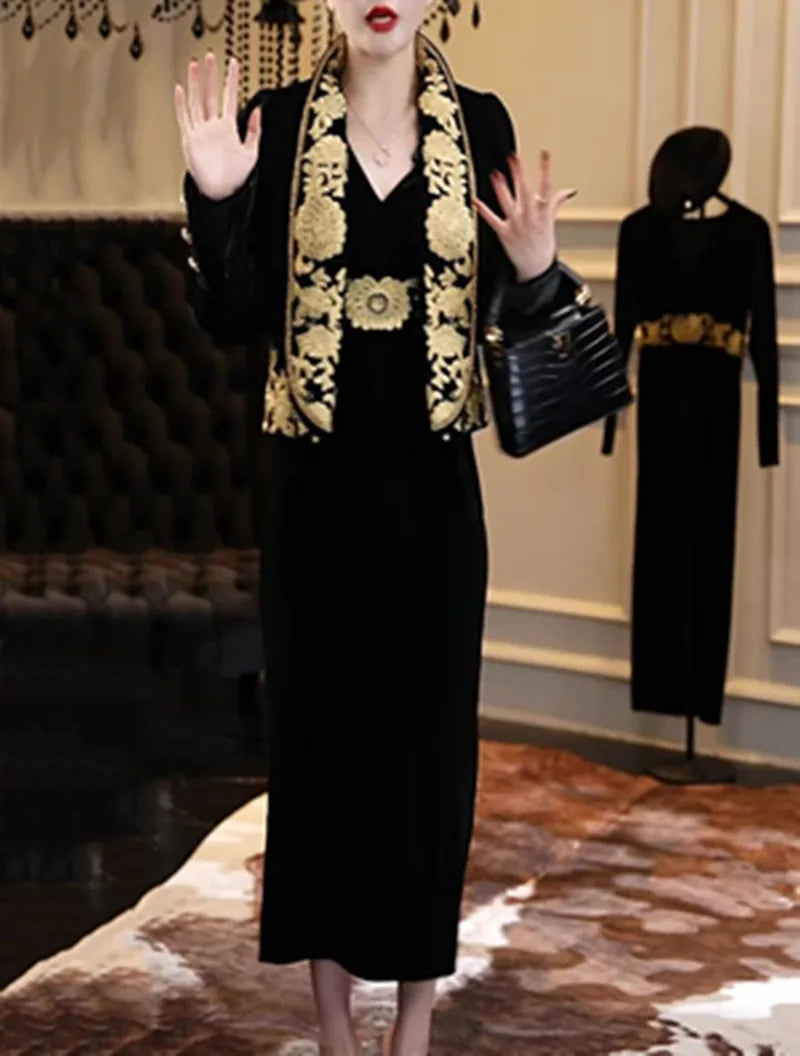 Retro Floral Embroidered Suits Jacket 2024 Autumn Winter New Turn Down Collar Black Velvet Blazer Coat Fashion Cardigan Tops