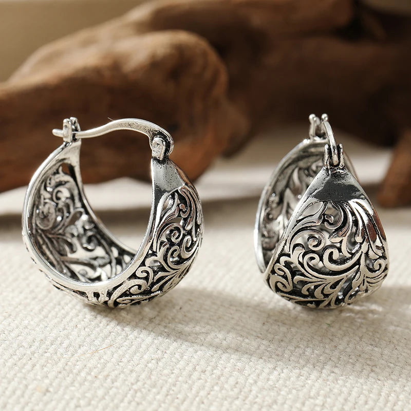 Ethnic Style Artistic Hollowed Curly Vine Silvery Hoop Earrings for Women Vintage Exquisite Banquet Vacation Jewelry Accessories