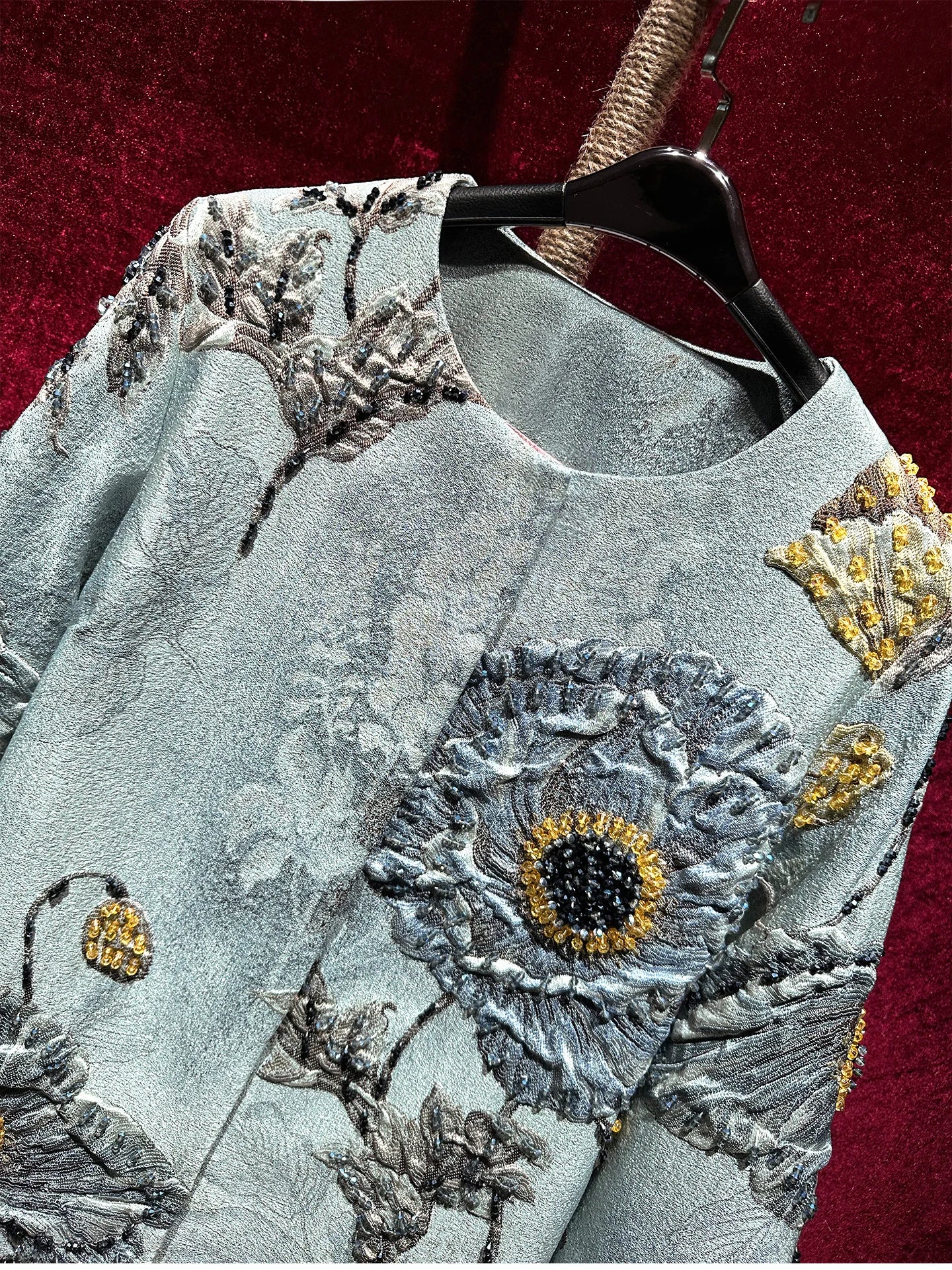 2025 Luxury Girls Vintage Embroidery Jacket Women Floral Beading Long Coat Wide Waisted O-neck Outwear Trench 2/3 Sleeves