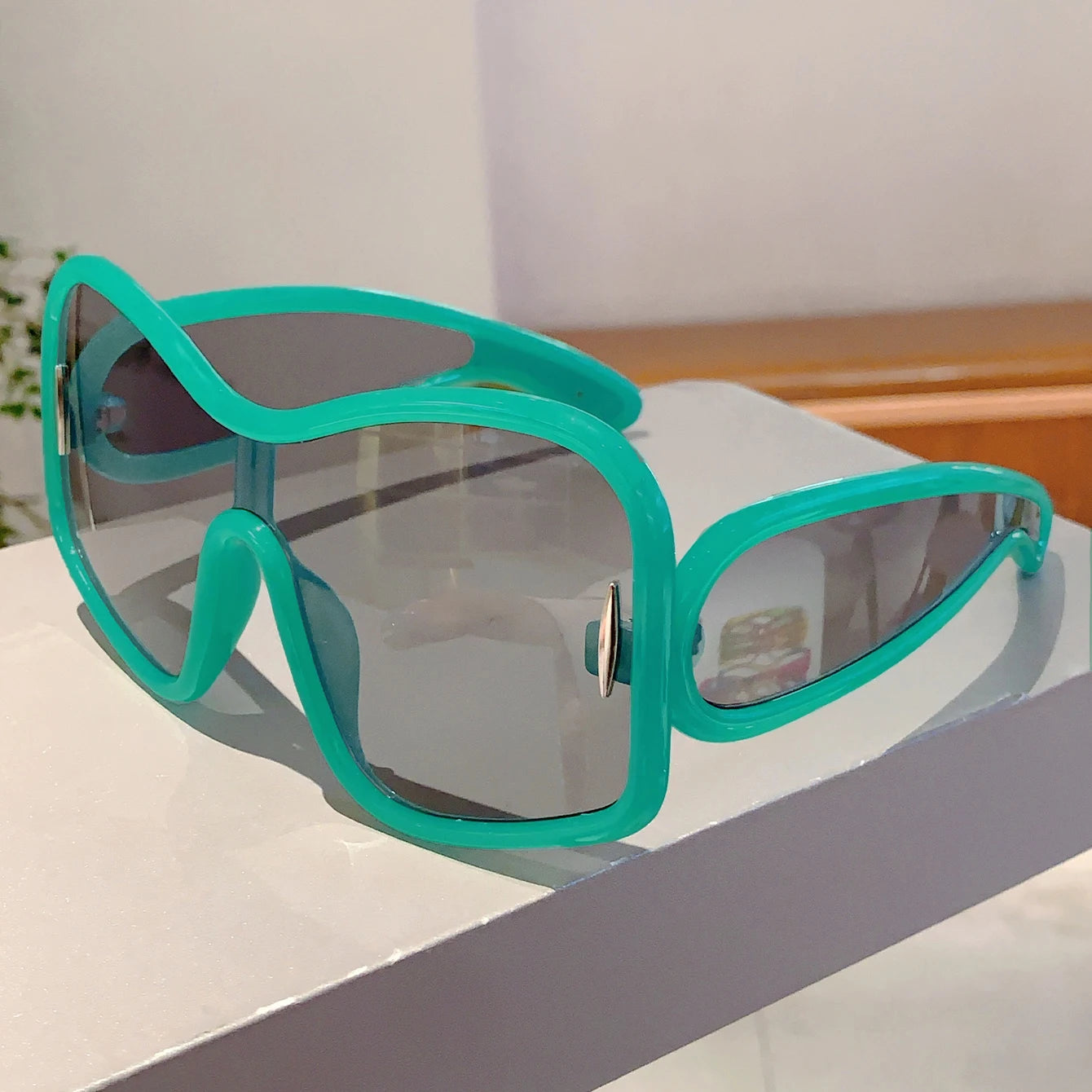 KAMMPT Trendy Square Designer Women's Shades Oversize Green Decoration Sunglasses Ins Brand Lady Sun Glasses for Driving Hiking - Kimlud