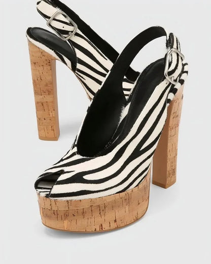 2026Women's Summer Thick Soled High-heeled Sandals, Fashionable Transparent Plus Size Women's 34-44 Plus Size Sandals