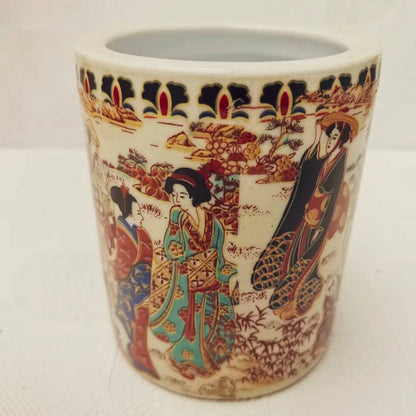 Chinese Old Pink Porcelain Japanese Ladies Pattern Round Pen Holder Vase