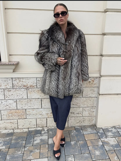 Customized Women's Fur Coat Silver fox Fur Coat 2025 New Style Fashionable and Luxurious Women's fox Fur Coat