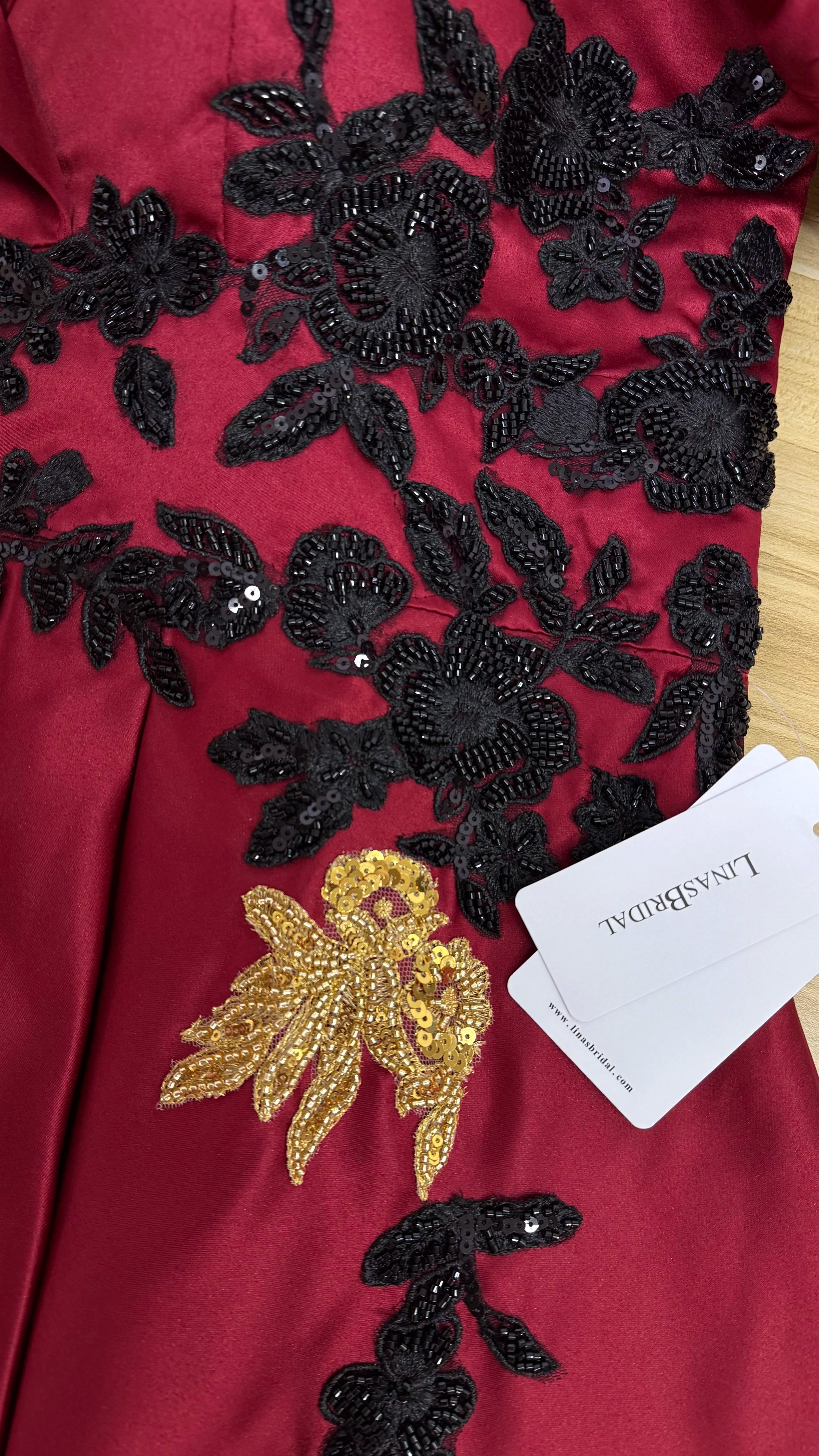 A-Line Evening Gown Vintage Elegant Dress Floor Length 3/4 Length Sleeve V Neck Satin with Beading Appliques 2024