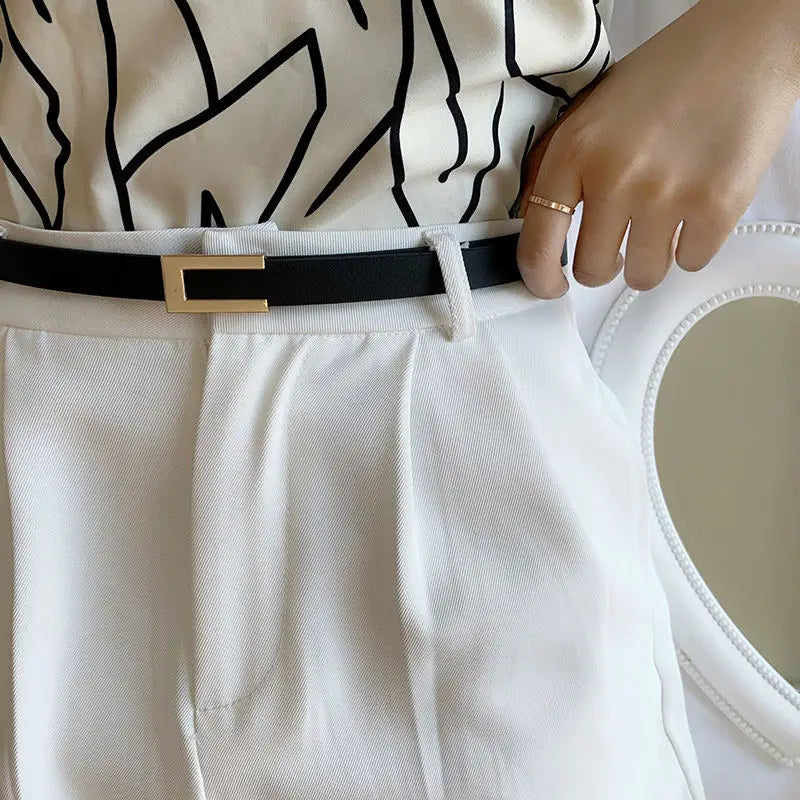 1pc of suit with a slim waistband for women's versatile decoration. A fashionable black belt with a dress, sweater, waist up