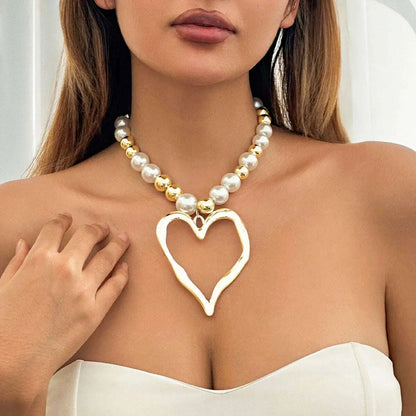 DIEZI Exaggerated Irregular Heart Pendant Necklace For Women Party Gift Fashion Imitation Pearl Beads Choker Necklace Jewelry