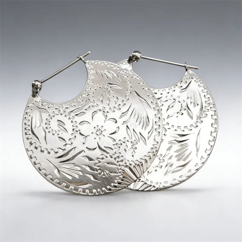 Simplicity Personality Silver Color Hoop Earrings for Women Vintage Round Metal Carving Grass Flower Earrings Accessories