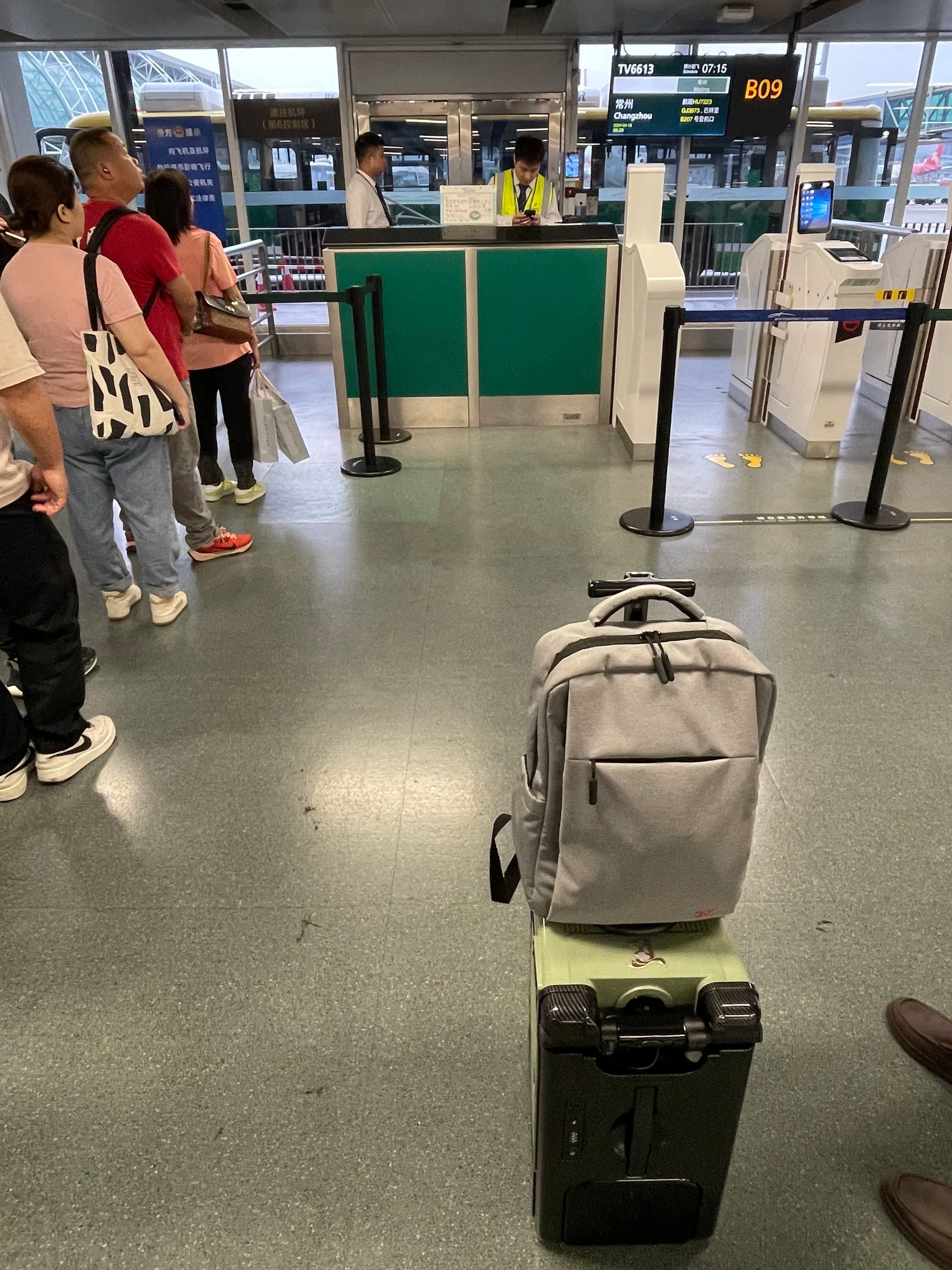 Luggage Travel Suitcase TravelSmart Riding Boarding Bag Elderly Scooter 20-Inch Electric Luggage Multi-Function Trolley...