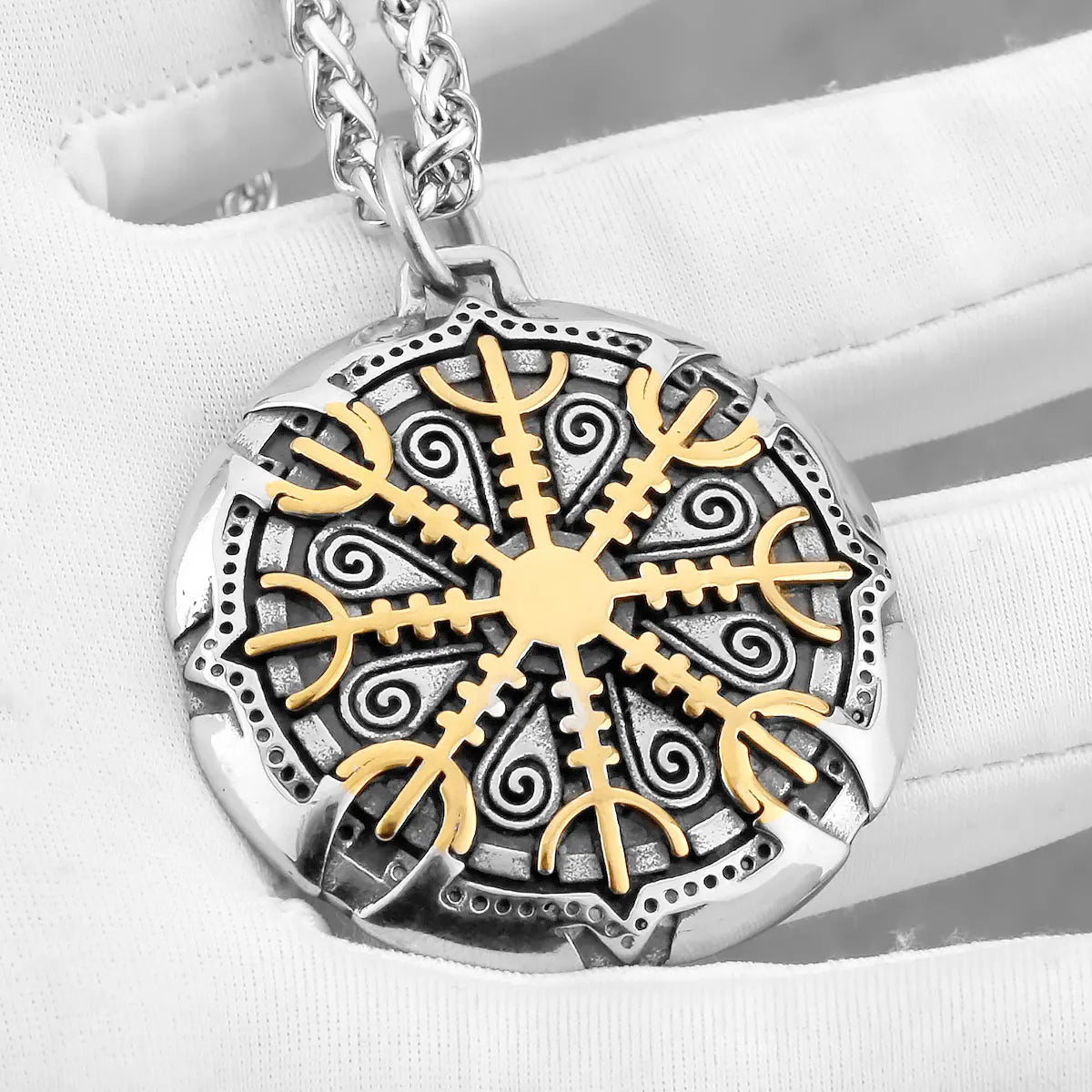 Viking Awe Helm Rune Necklace Stainless Steel Men Vegvisir Amulet Pendant Necklace Scandinavian Vintage Charm Jewelry Wholesale