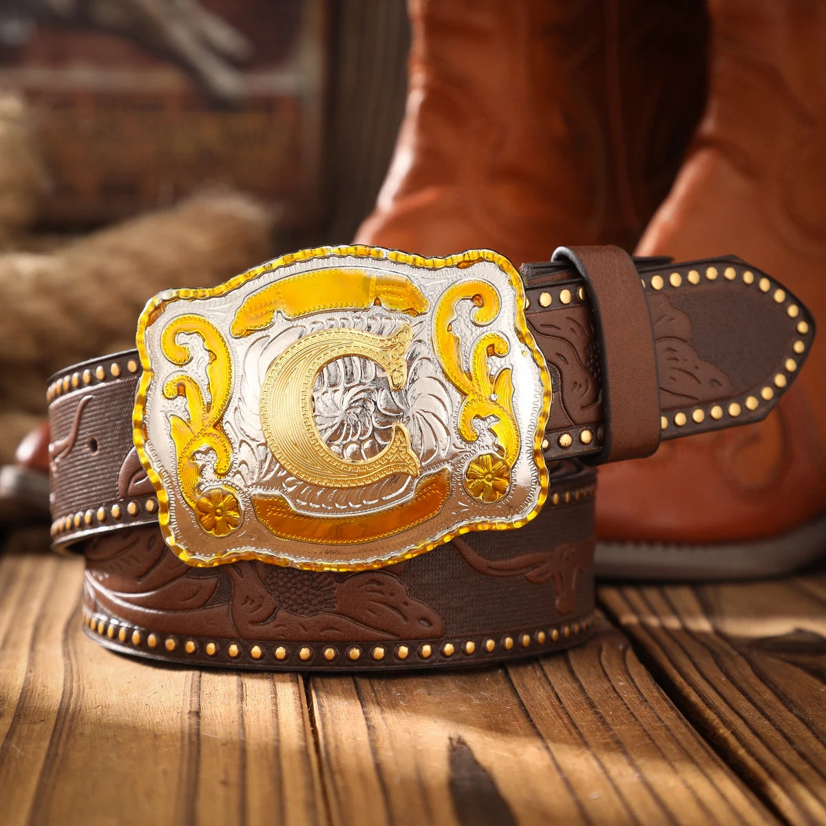 A men's and women's casual retro belt Western style! PU leather belt with metal buckle, suitable for daily work wear