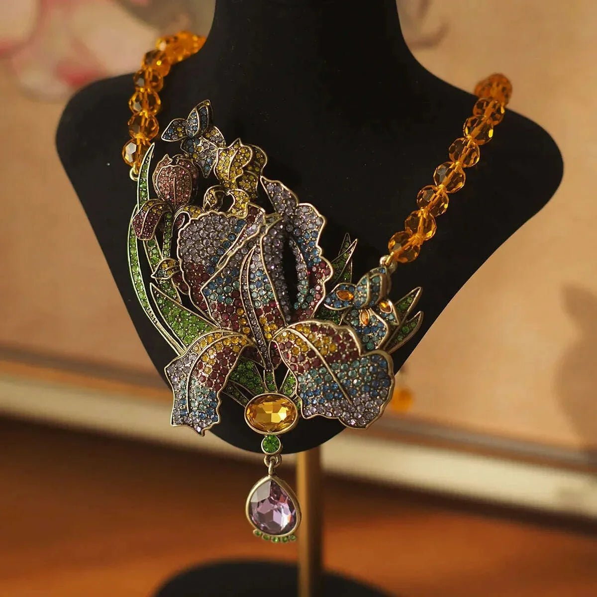 Gao Ding, A Well-known Designer in Europe and America, with The Same Heavy Industry Luxury Inlaid Colorful Crystal Necklace