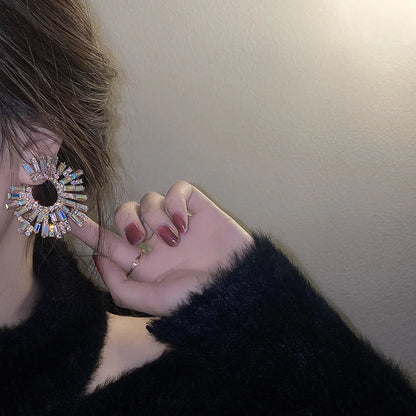 Luxury Exaggerated Crystal Earrings Large Circle Flower Shiny Rhinestone Stud Earrings for Women 2023 Trendy Fashion...