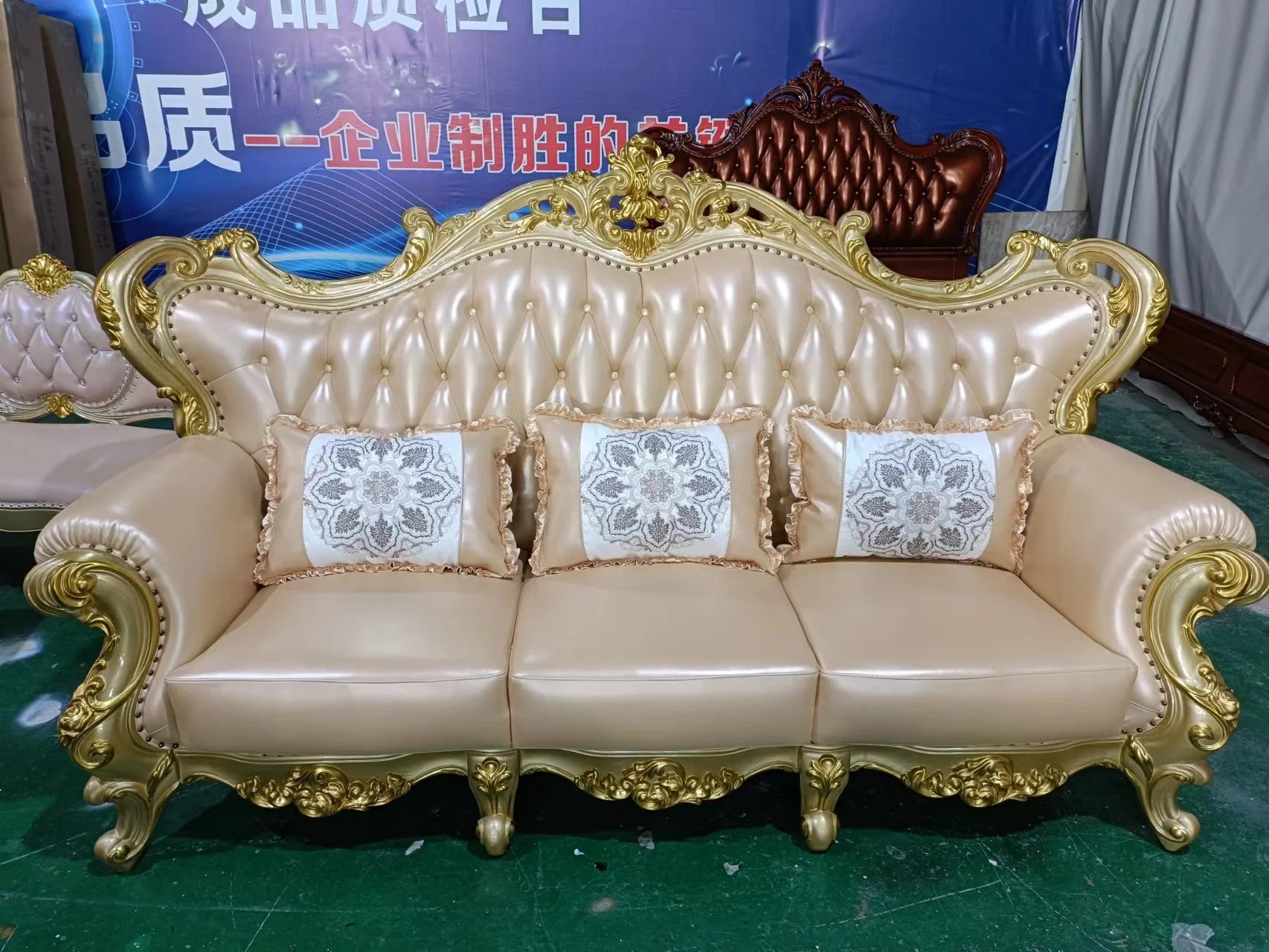 Classic Luxury Sofa Rubber Solid Wood Golden Antique European Royal Style Living Room Sofa Sets 1+2+3 | Kimlud Luxury Sofa
