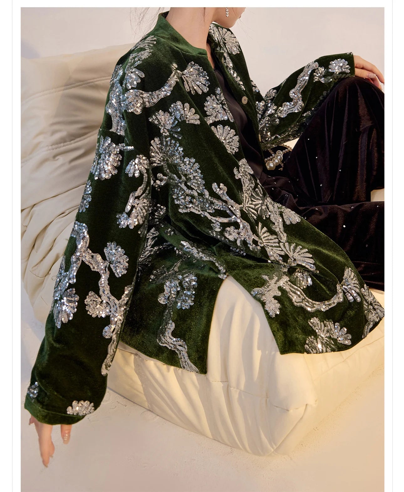 Spring and Autumn New Chinese Style Stand Collar Velvet Hidden Button Coat Elegant Flower Branch +Sparkling Jacquard Jacket S-L