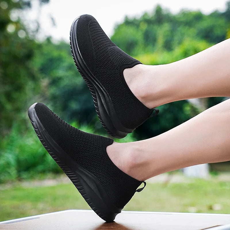 Men's Vulcanized Shoes Fashion Breathable Outdoor Mesh Casual Sneakers Lightweight Comfortable Men Tenis Masculino Walking Shoes