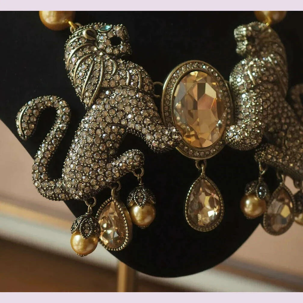 Europe and the United States Retro Jewelry Vintage Delicate Lion Necklace Exaggerated Party Gift Tassel Necklace Hd