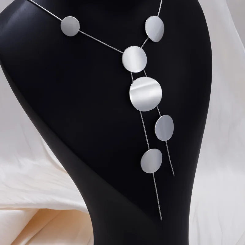 Fashion in Europe and The United States Temperament Large Round Piece Long Necklace Women's Personality Simple Collarbone Chain