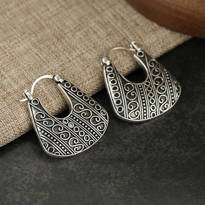 Ladies' Vintage Totem Earrings Spiral Relief Pattern Design Daily Commuting Versatile Ear Buckle Exotic Style Earrings