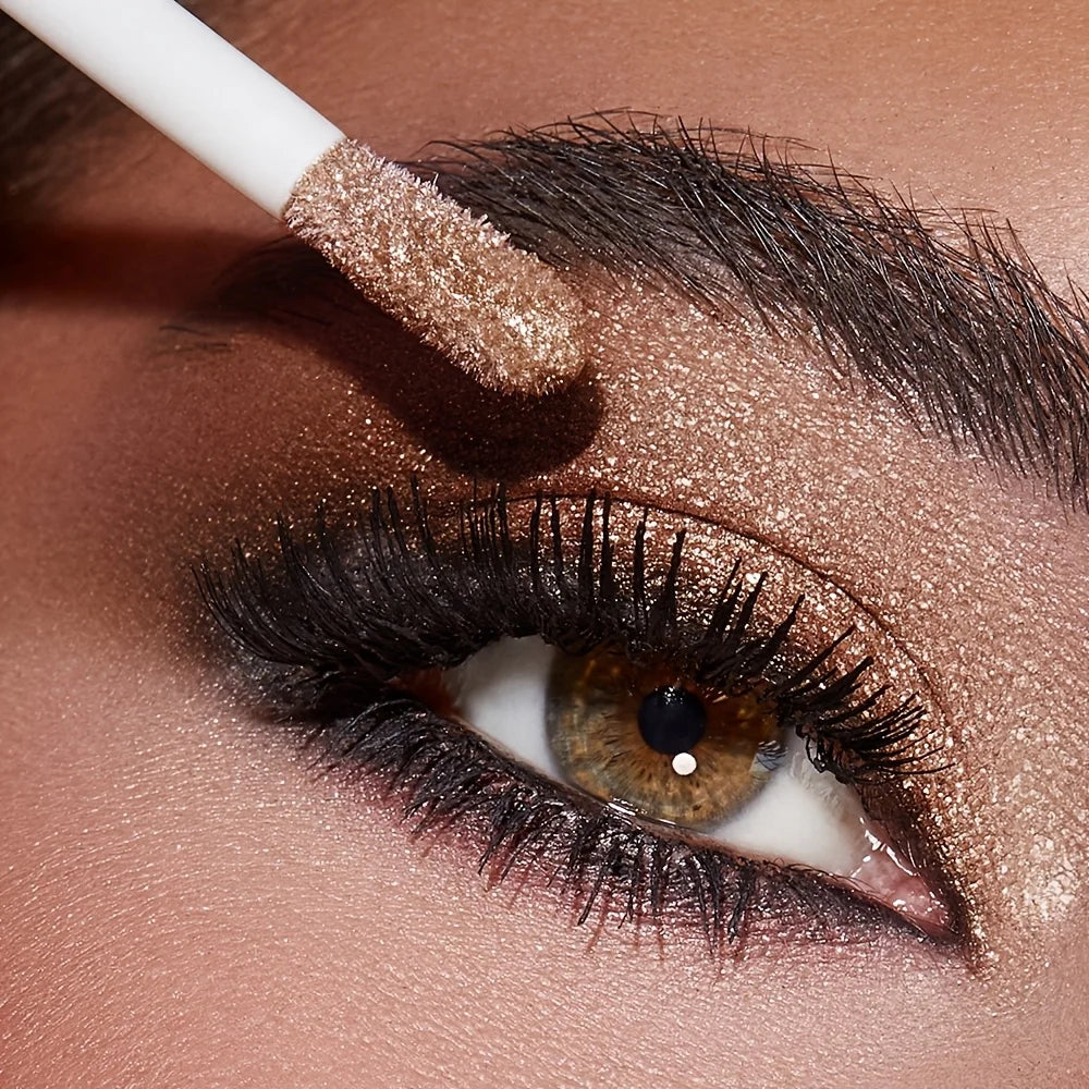 Opulent Diamond-Glow Pearlescent Eyeshadow That Lasts Long, Resists Smudging, And Is Simple to Apply.Ideal for Celebrations.