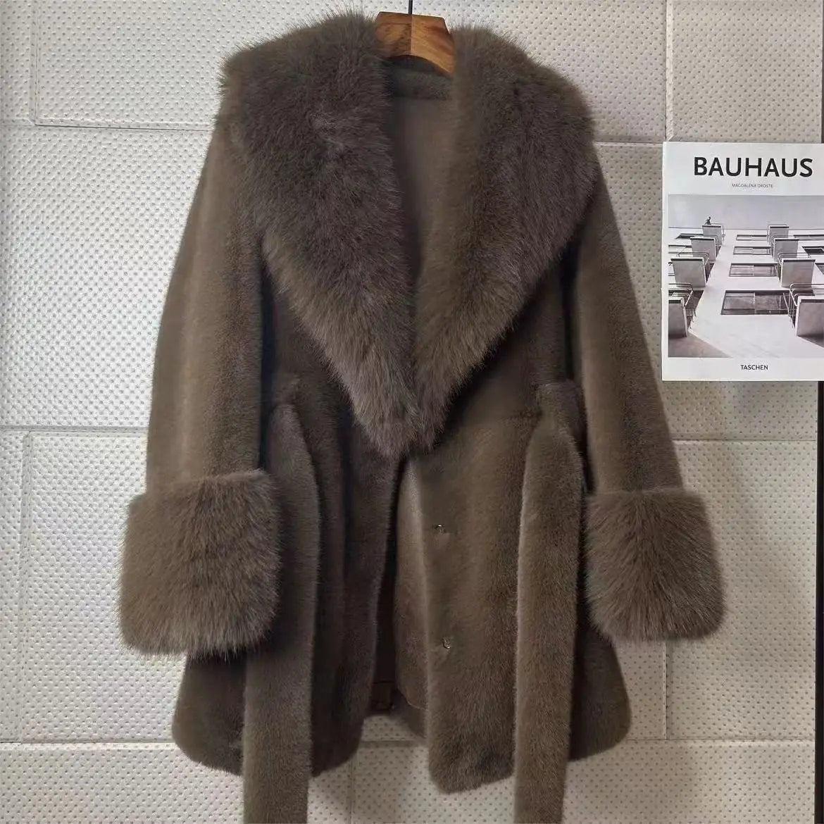 Coats Faux Fox Fur Women Thick Warm Long Coat Turn Down Collar Maxi Warm Jackets Thick Elegant Coat Belt Outerwear Autumn Winter