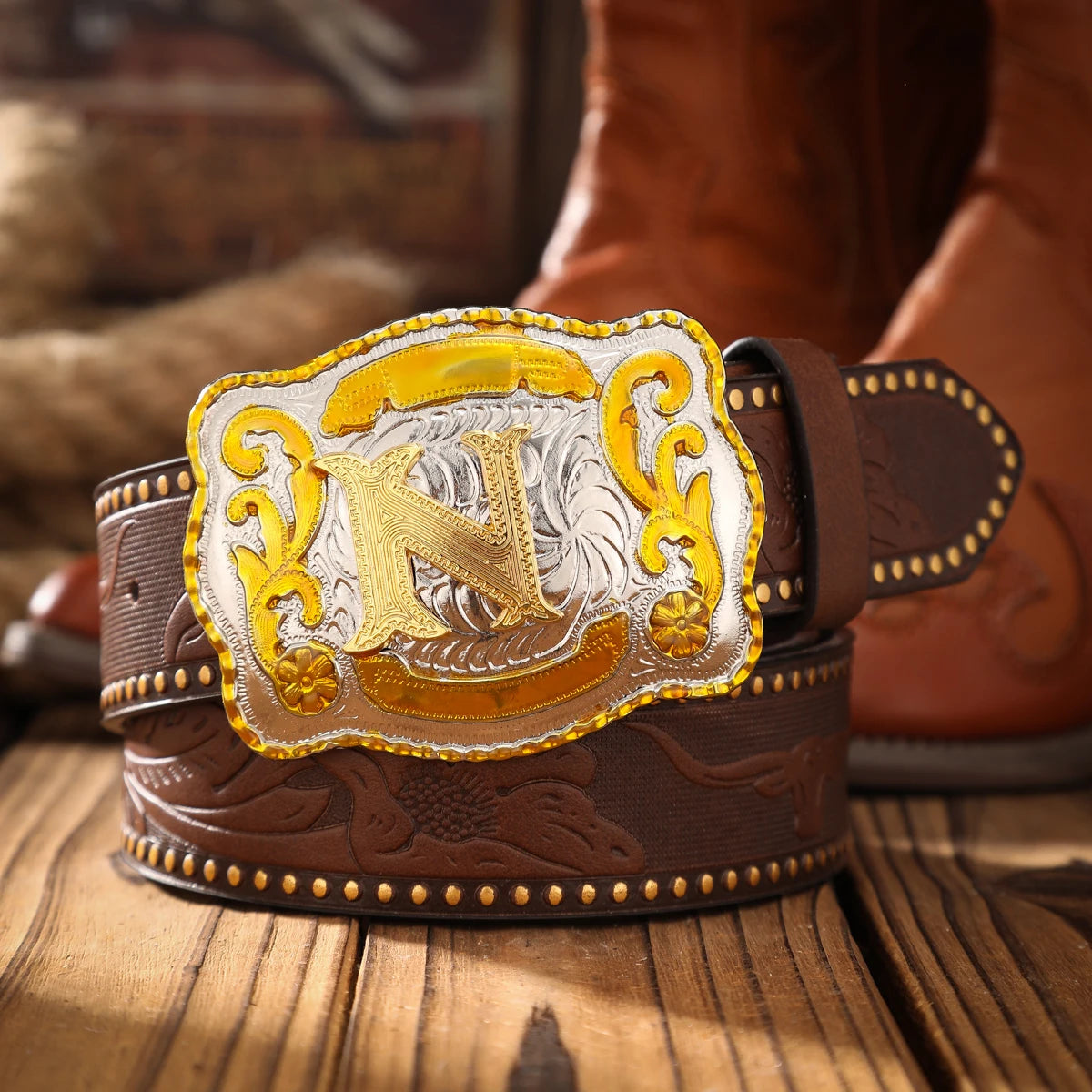 A men's and women's casual retro belt Western style! PU leather belt with metal buckle, suitable for daily work wear