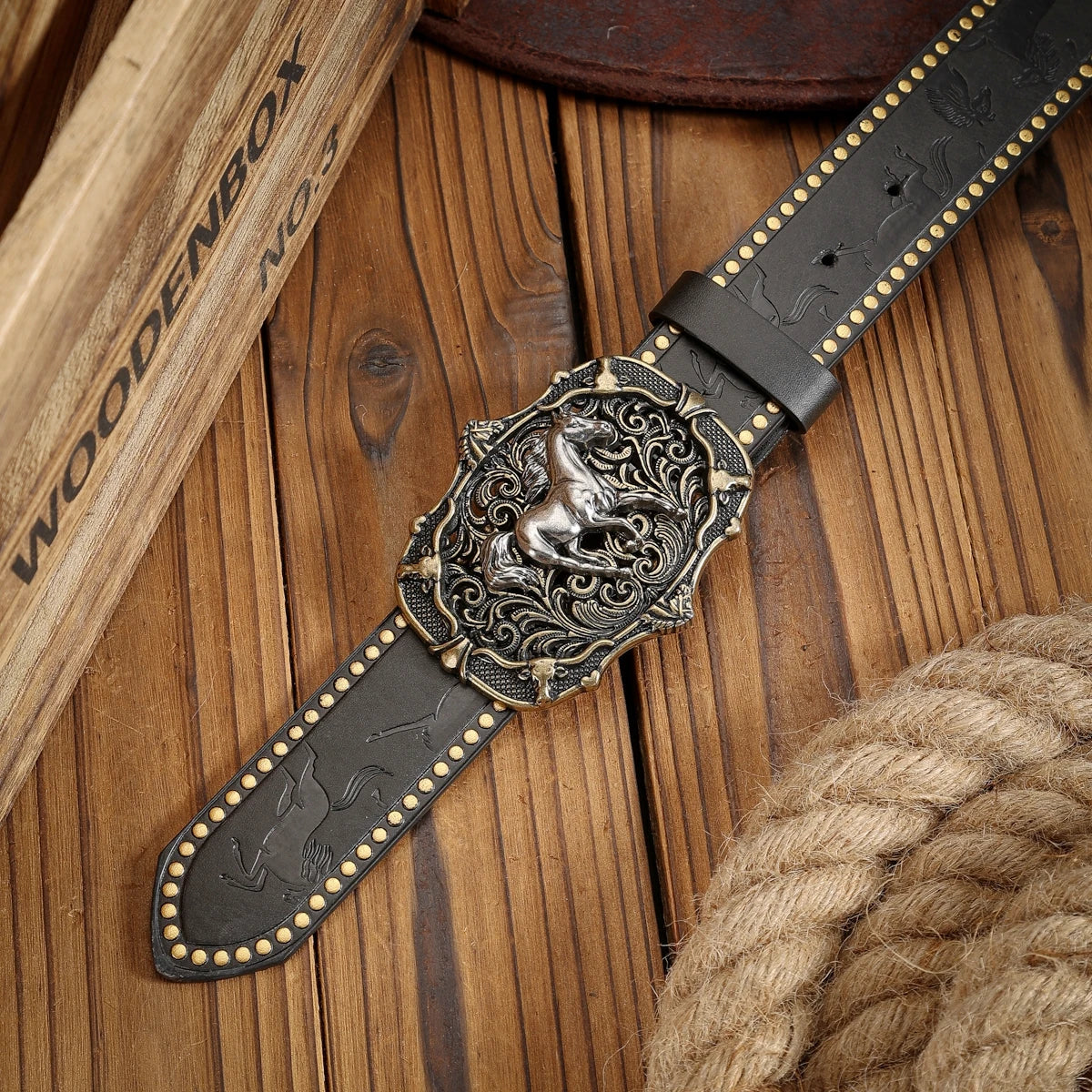 A unisex Western-style PU belt with buckles, Bohemian style, casual and retro, suitable for daily wear when going out