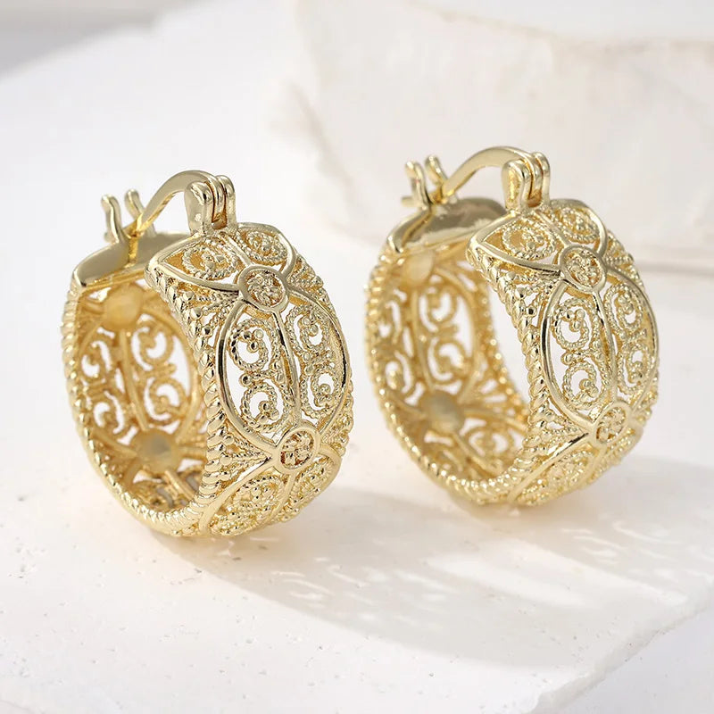 Vintage Exquisite Hollow Hand Carved Golden Plated Round Hoop Earrings Women's Fashion Wedding Banquet Jewelry Accessories Gifts