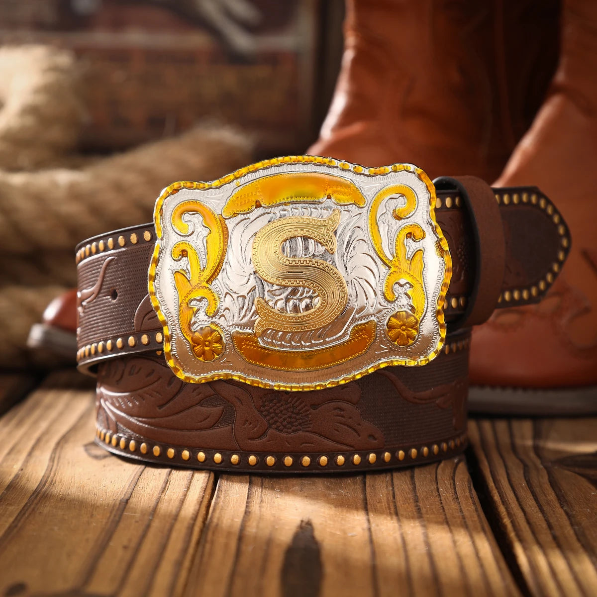 A men's and women's casual retro belt Western style! PU leather belt with metal buckle, suitable for daily work wear