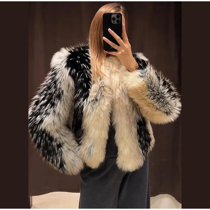 Elegant  Fur Women's Coat O-neck Long Sleeve Thicken Warm Female Jackets 2025 Winter Fashion Panelled Furry Lady Outwears